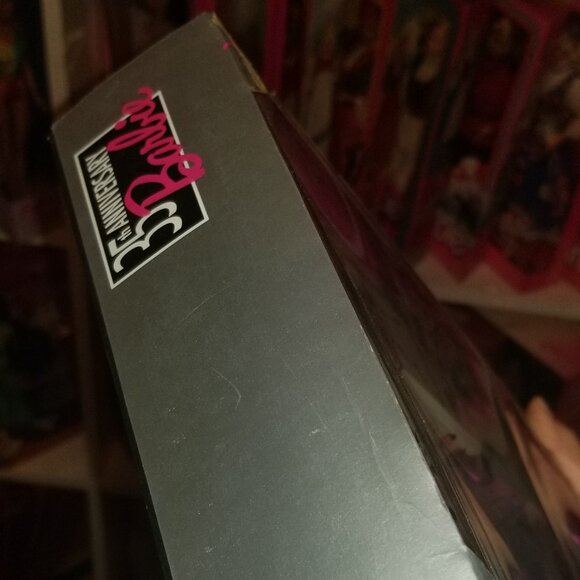 1993 35th Anniversary Barbie Brunnette NIB - Picture 4 of 10